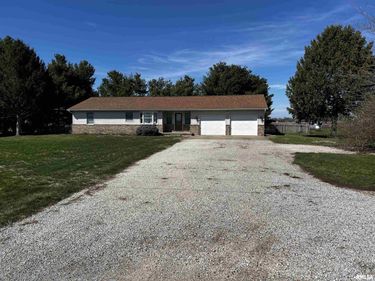 12346 TOWNLINE Road, Pekin, IL 61554