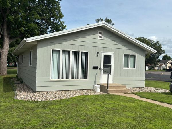 712 Logan Avenue, Jackson, MN 56143