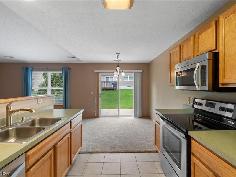 3068 Somerset Drive, Akron, OH 44312 Photo 14