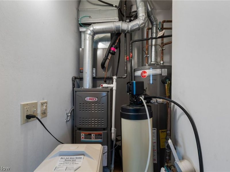 3068 Somerset Drive, Akron, OH 44312 Photo 28