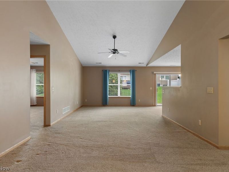 3068 Somerset Drive, Akron, OH 44312 Photo 4