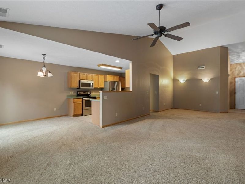 3068 Somerset Drive, Akron, OH 44312 Photo 8