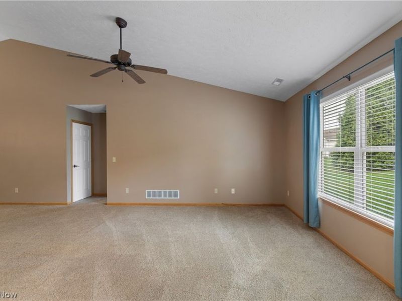 3068 Somerset Drive, Akron, OH 44312 Photo 9