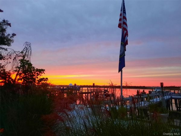 101 Bay Street , Long Beach, NY 11561