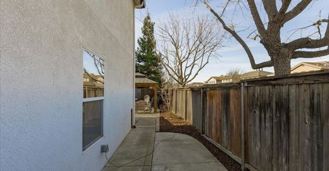 102 Marland Ct, Lincoln, CA 95648 Photo