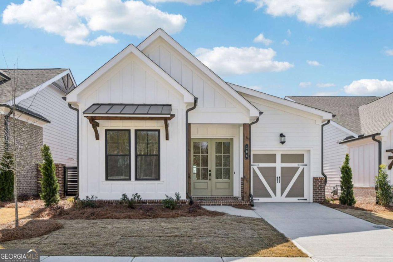 164 Herring Drive, Hoschton, GA 30548 Main Photo