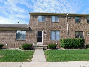 48576 SUGARBUSH Road, Chesterfield Twp, MI 48047