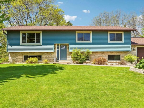 4431 Meadow Wood Circle, DeForest, WI 53532