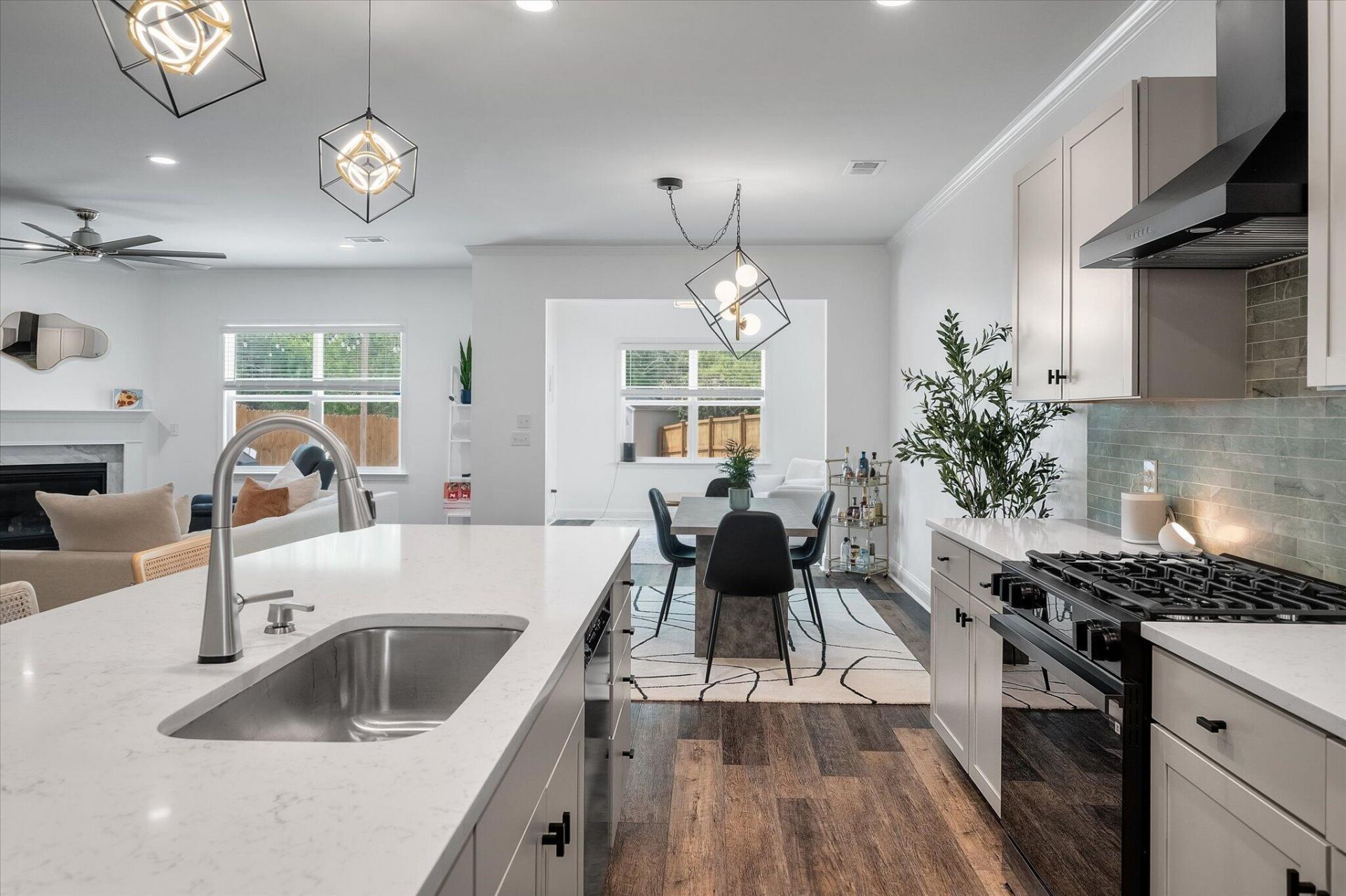 2009 Elvington Road Photo 13