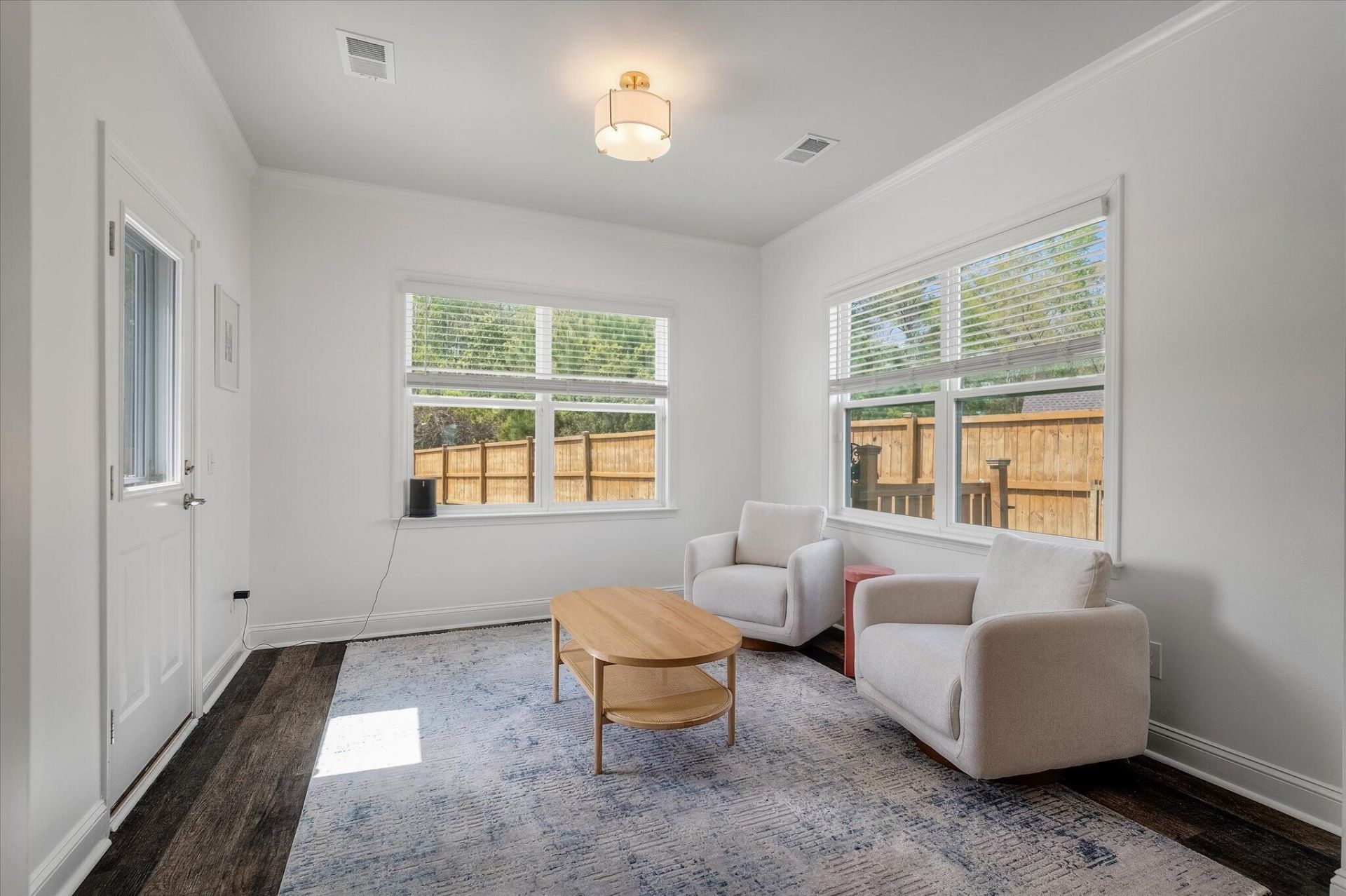 2009 Elvington Road Photo 15