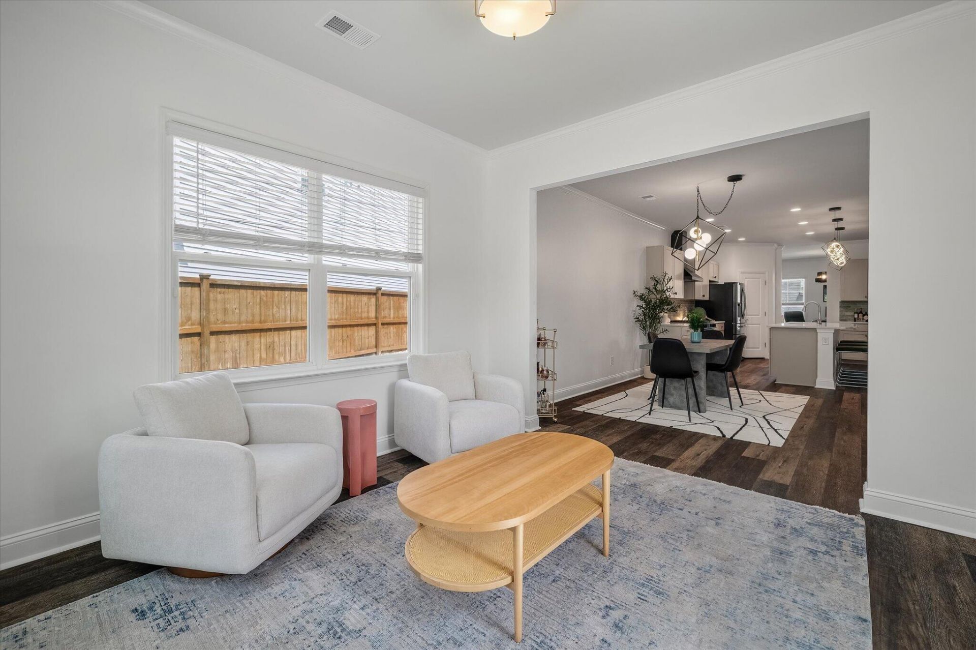 2009 Elvington Road Photo 16