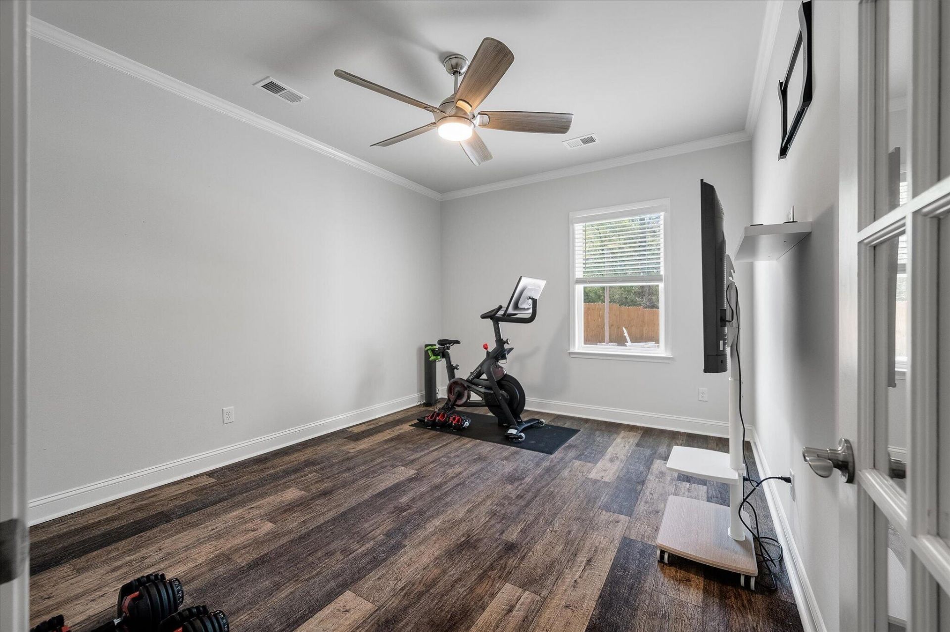 2009 Elvington Road Photo 20