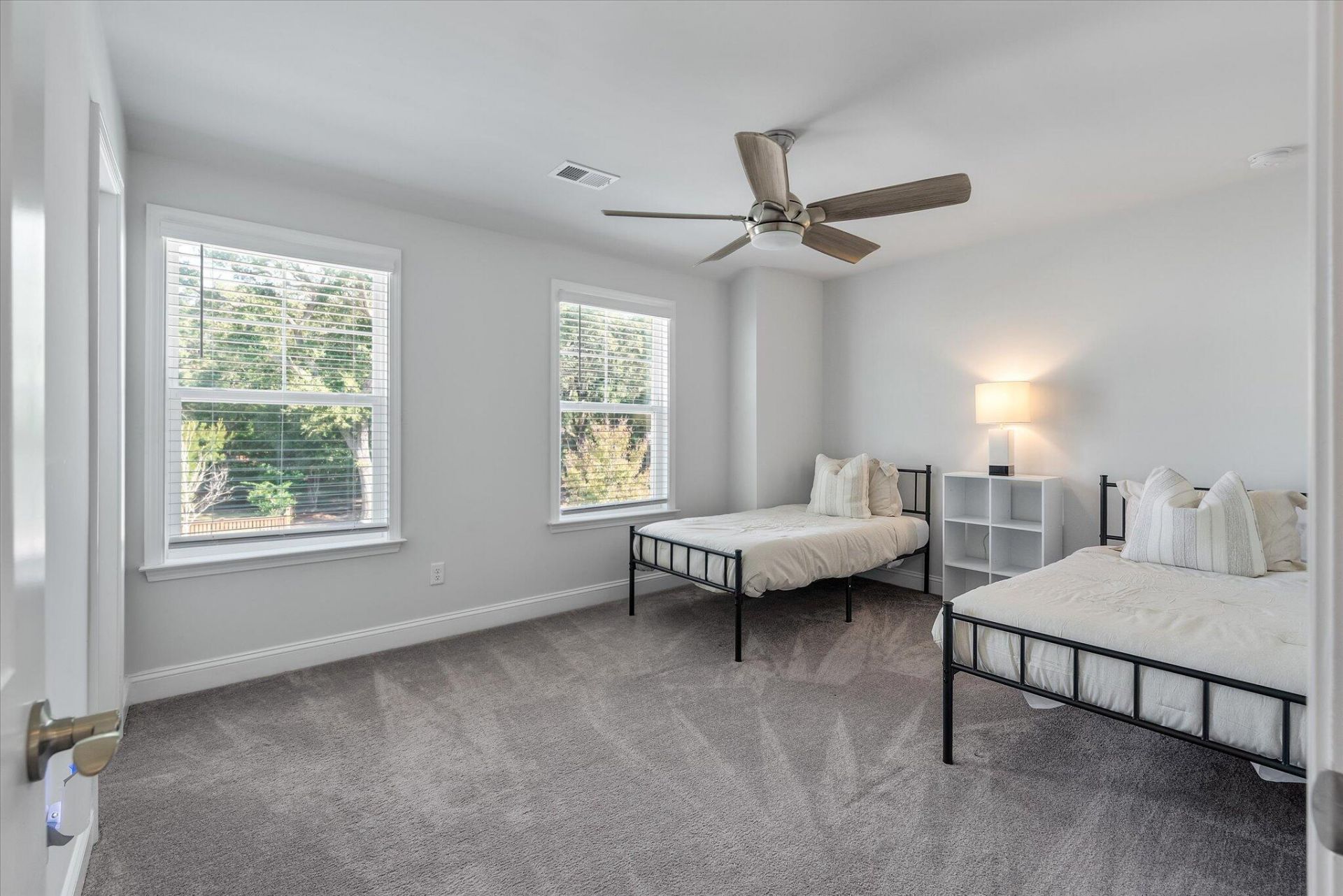 2009 Elvington Road Photo 26