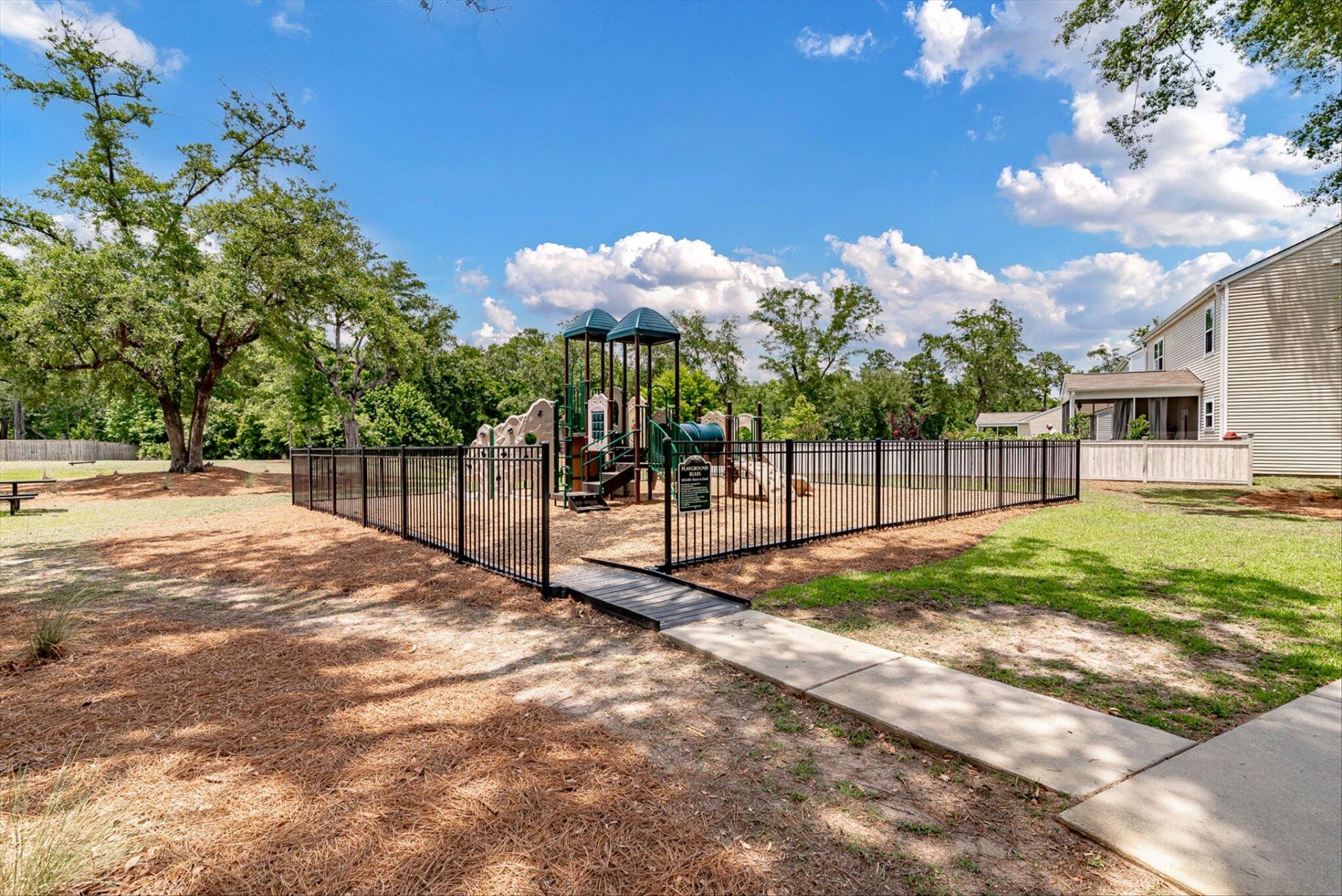 2009 Elvington Road Photo 38