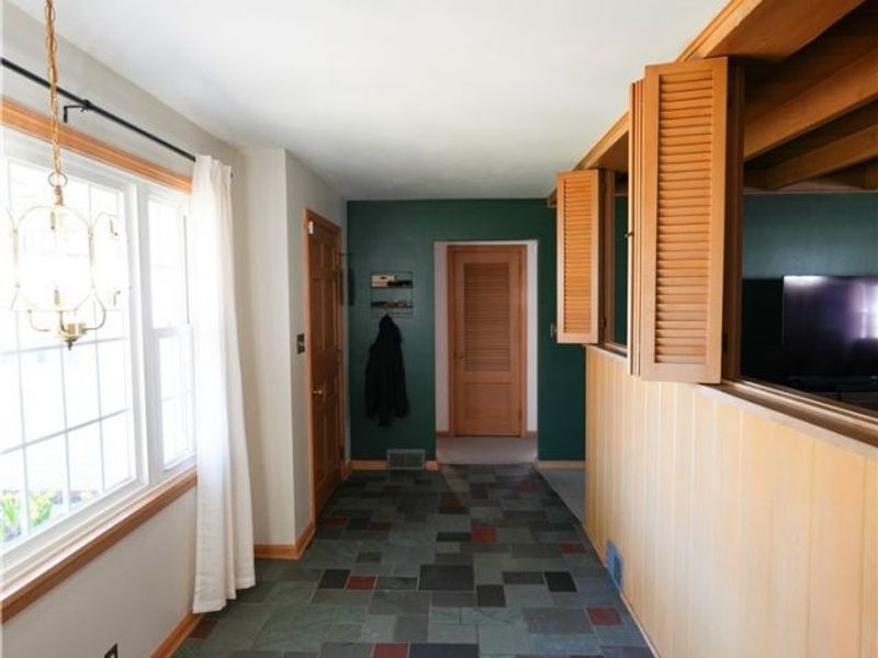 1627 Bayberry Lane, Coshocton, OH 43812 Photo 10