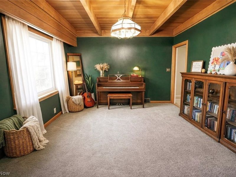 1627 Bayberry Lane, Coshocton, OH 43812 Photo 8