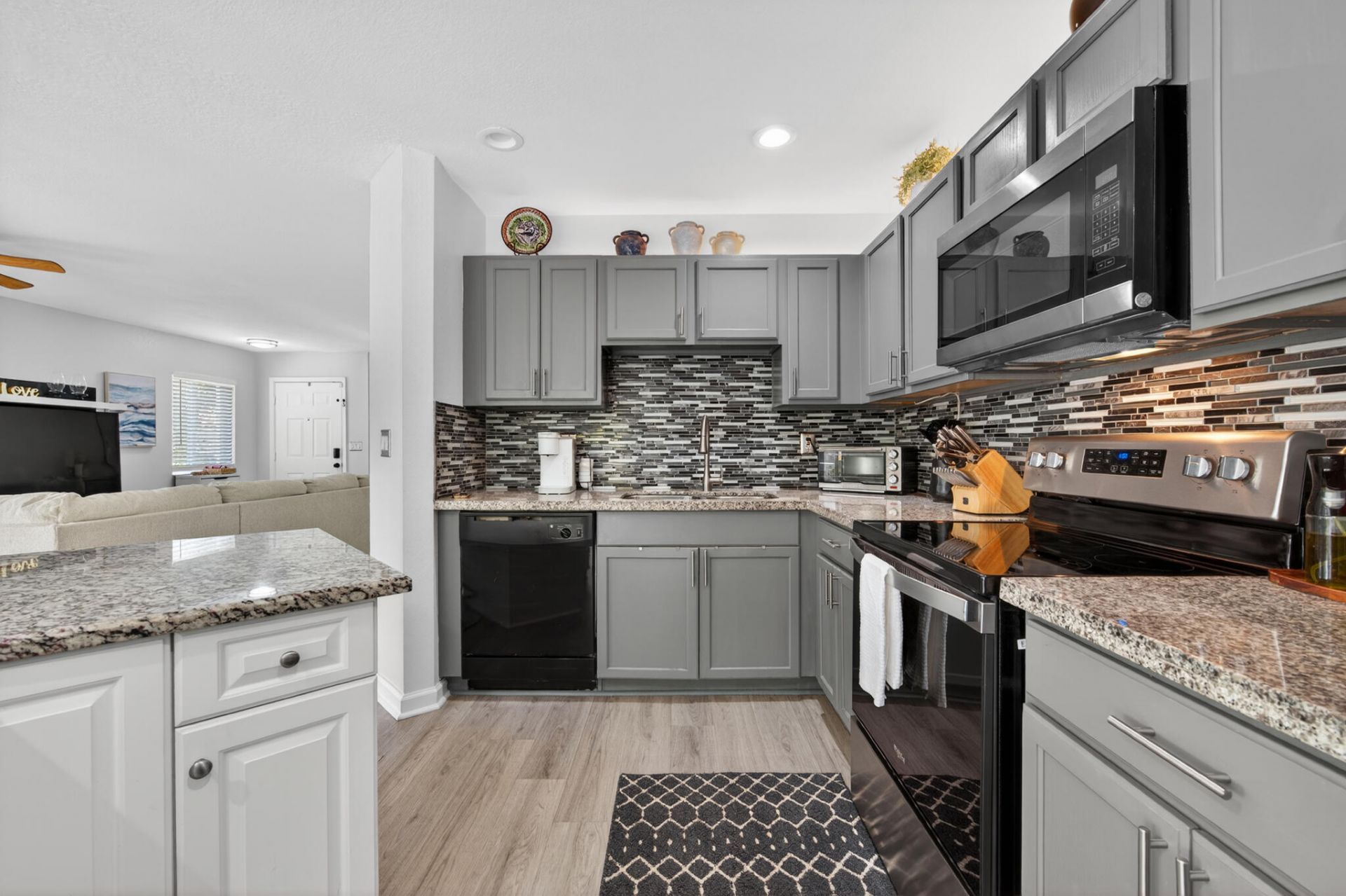 6311 Sandy Bank Terrace, Riviera Beach, FL 33407 Photo