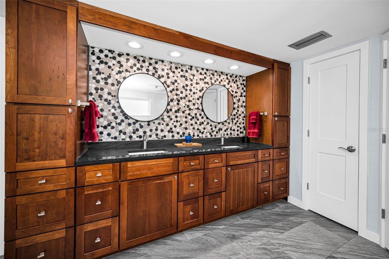 2457 Stag Run Boulevard , Clearwater, FL 33765 Photo