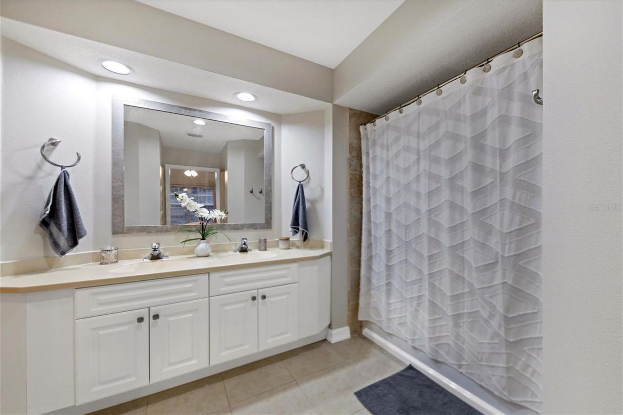 3604 54th Drive W, Unit 203, Bradenton, FL 34210 Photo