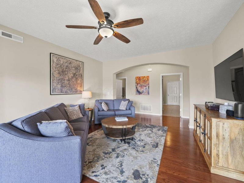 729 Redwood Lane, Lewis Center, OH 43035 Photo 7