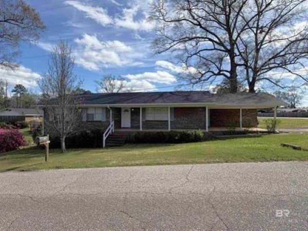 145 Foscue Avenue, Grove Hill, AL 36451