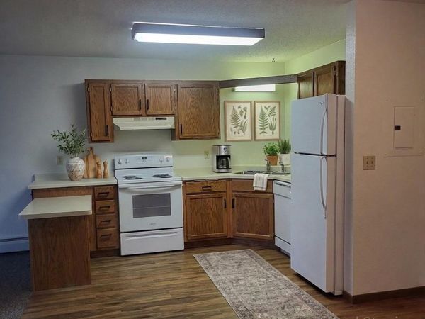 609 Main Street S, Unit 7, Renville, MN 56284