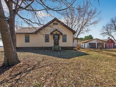 2270 397th Avenue NE, Stanchfield, MN 55080