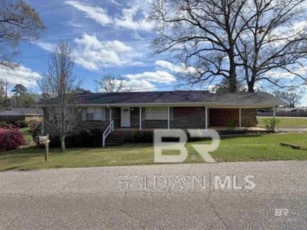 145 Foscue Avenue, Grove Hill, AL 36451