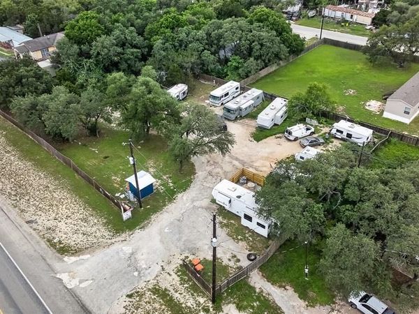 9895 FM2673, Canyon Lake, TX 78133