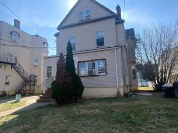 142 Murray St, Elizabeth, NJ 07202