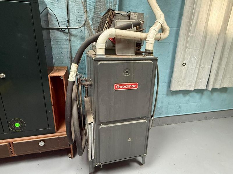 2905 Hiawatha Street, Columbus, OH 43224 Photo 33