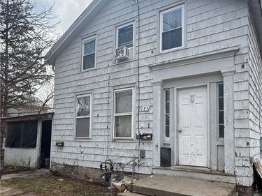 285 Chapel Street, Lockport, NY 14094