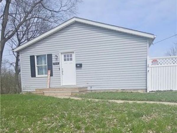 725 W Franklin Street, Troy, OH 45373