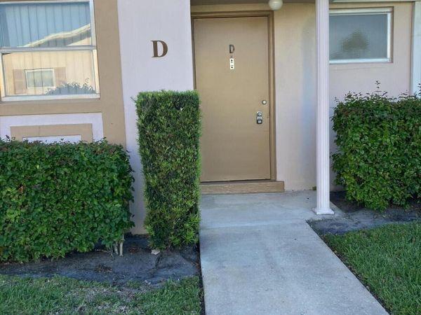 2556 E Dudley Dr Drive E, Unit D, West Palm Beach, FL 33415