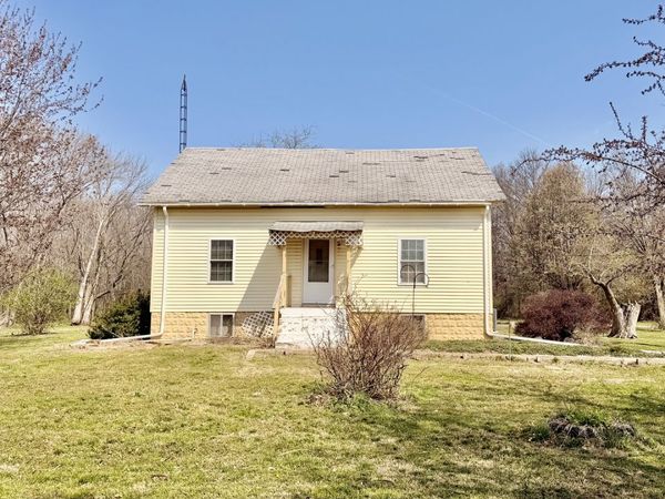 800 W Mccord Street , Centralia, IL 62801