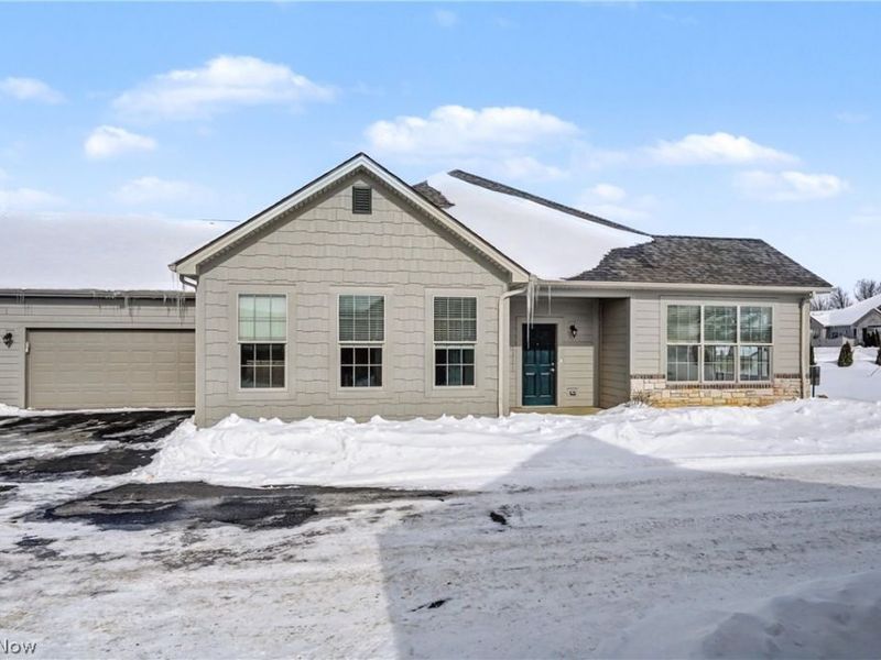 9264 Sharrott Road, Unit 1002, Poland, OH 44514 Photo 1