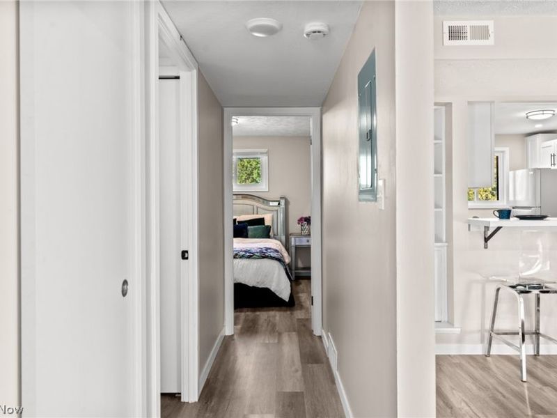 21045 Southbend Circle, Unit 8, Rocky River, OH 44116 Photo 12