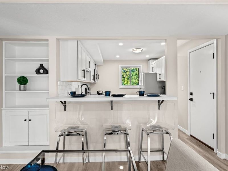 21045 Southbend Circle, Unit 8, Rocky River, OH 44116 Photo 7