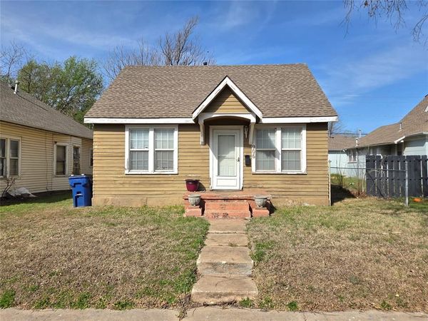 906 S Rock Island Avenue, El Reno, OK 73036