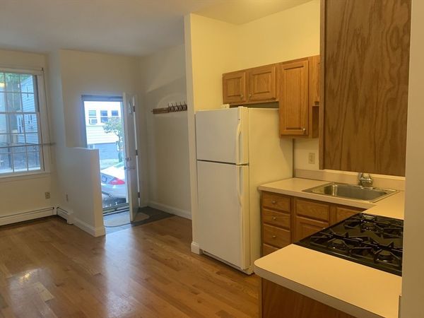 202 Hurley St, Cambridge, MA 02141
