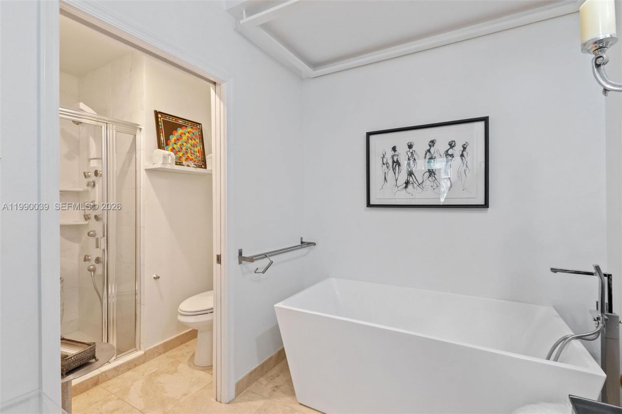 3530 Mystic Pointe Dr, Unit 114, Aventura, FL 33180 Photo