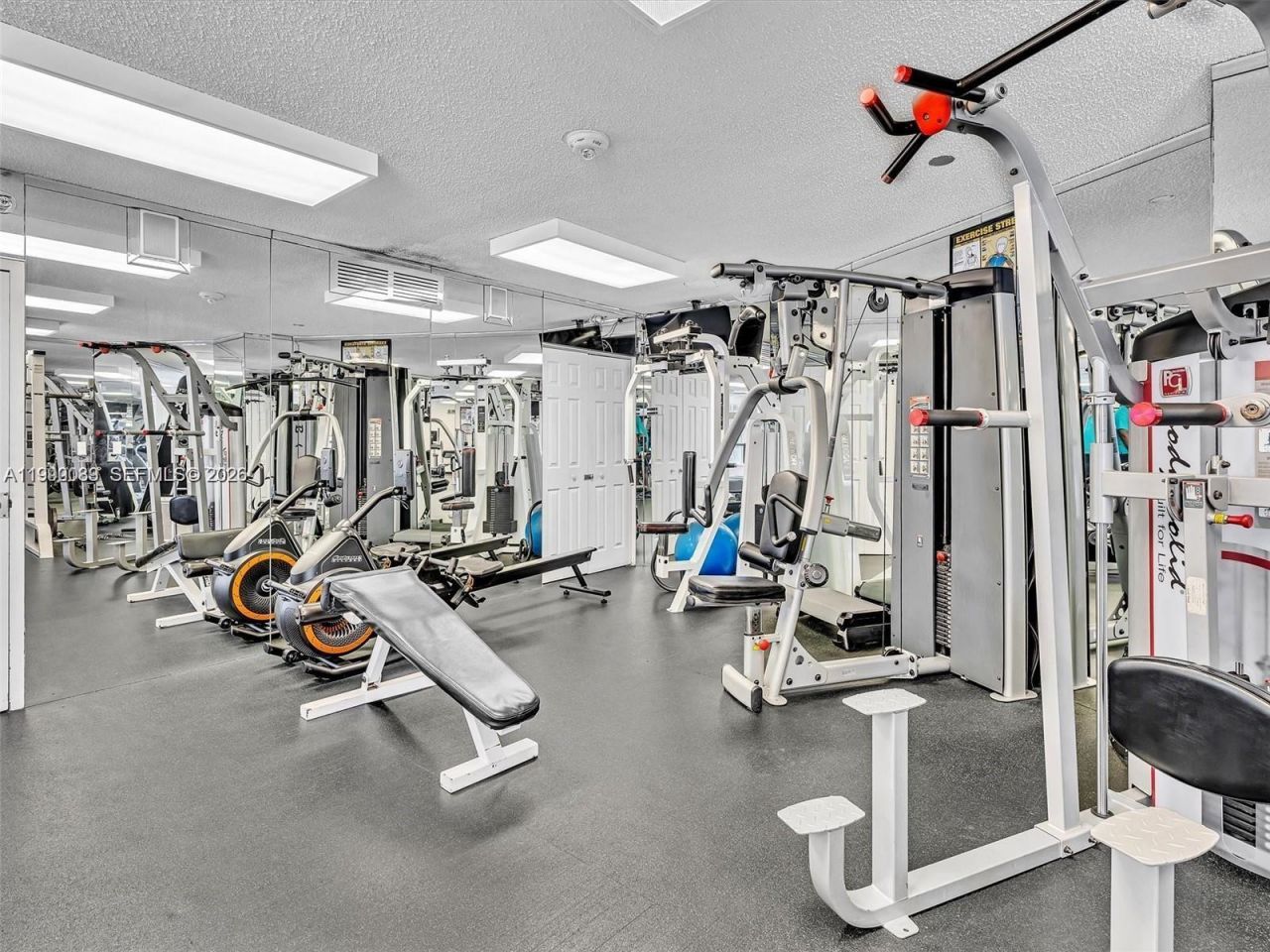 3530 Mystic Pointe Dr, Unit 114, Aventura, FL 33180 Photo
