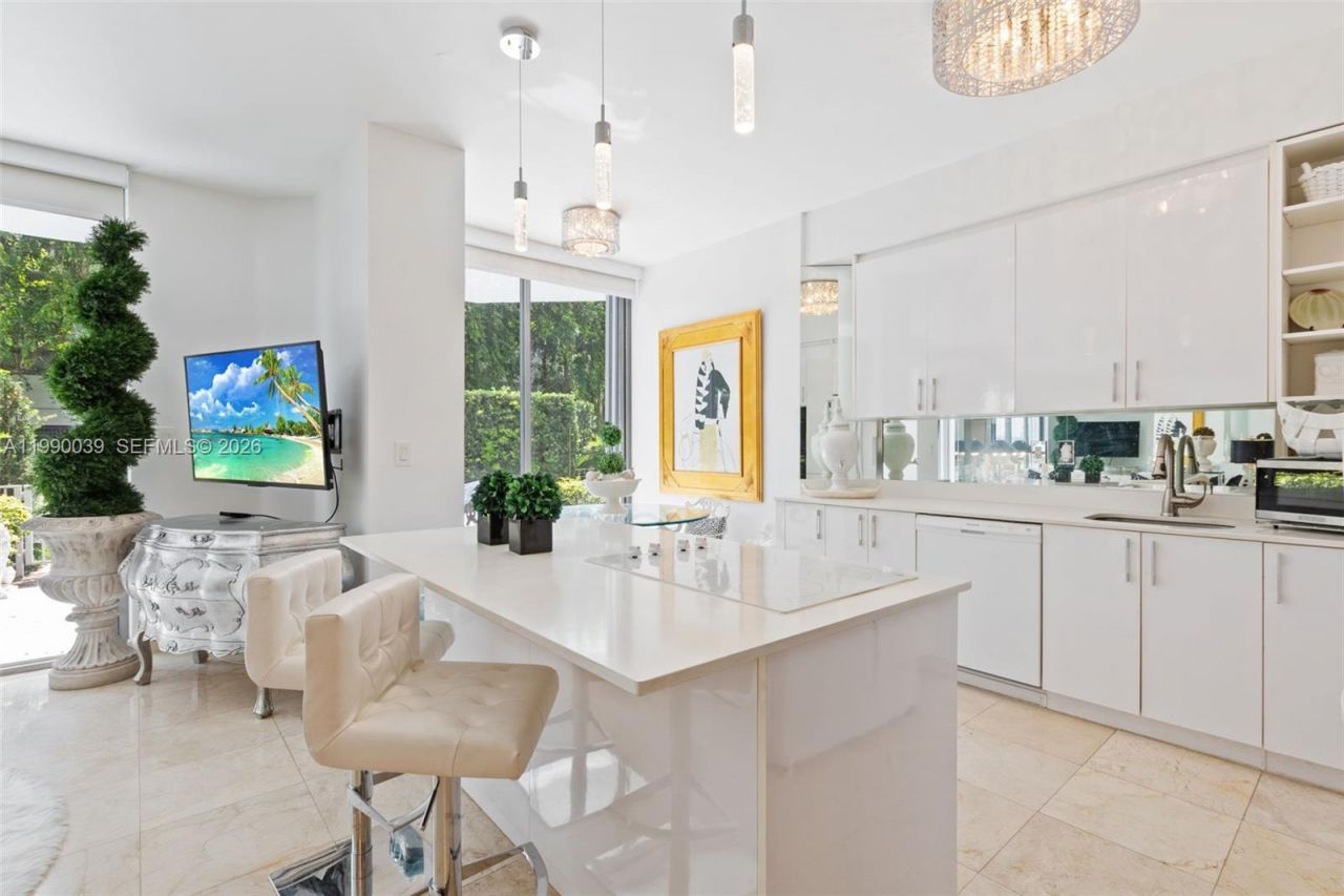 3530 Mystic Pointe Dr, Unit 114, Aventura, FL 33180 Photo