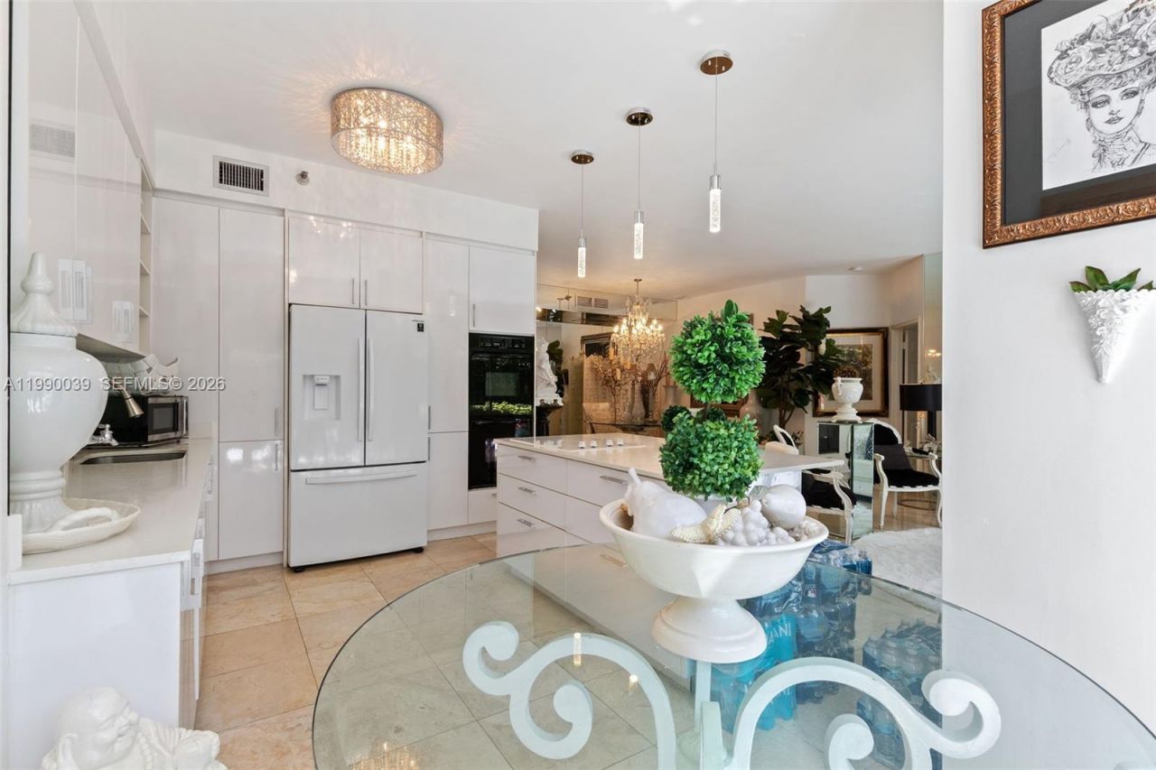 3530 Mystic Pointe Dr, Unit 114, Aventura, FL 33180 Photo