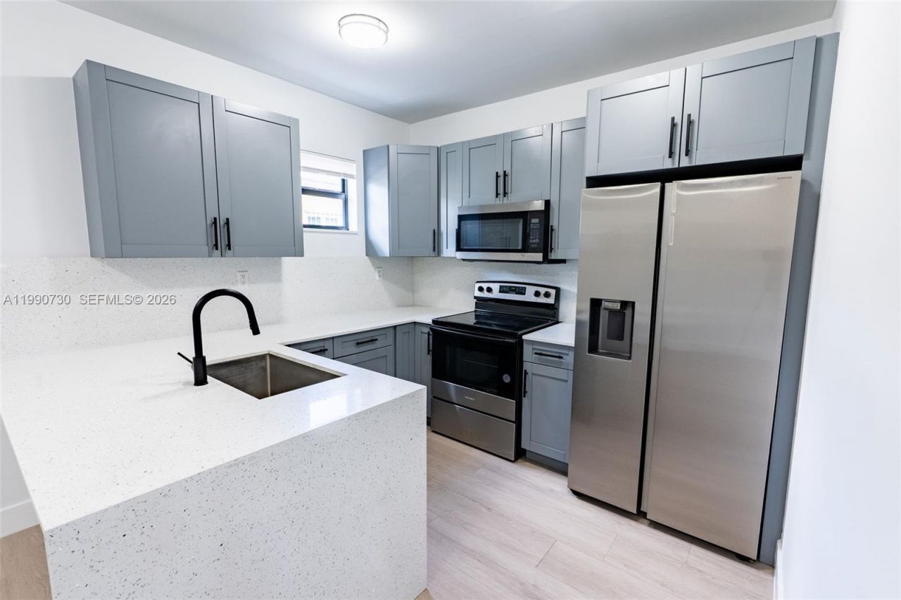 2100 SW 6th St, Miami, FL 33135 Photo