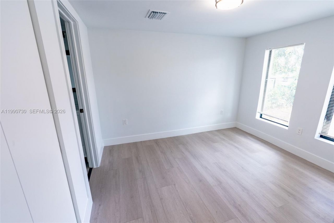 2100 SW 6th St, Miami, FL 33135 Photo