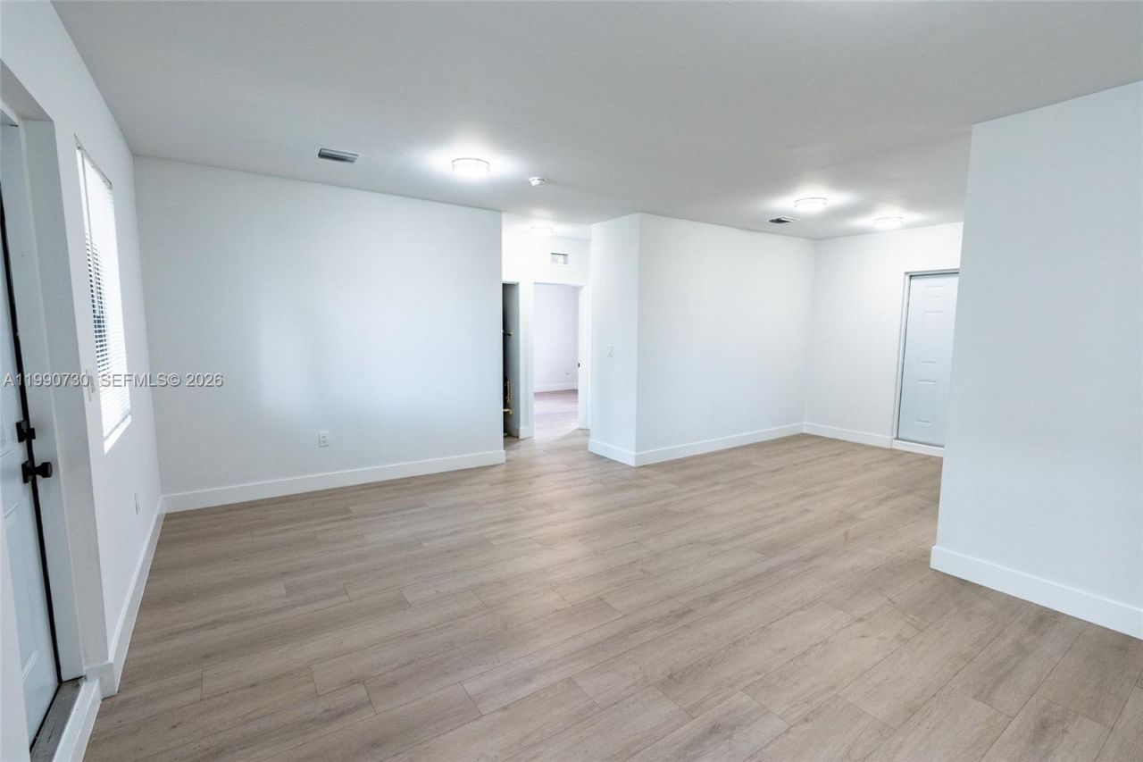 2100 SW 6th St, Miami, FL 33135 Photo