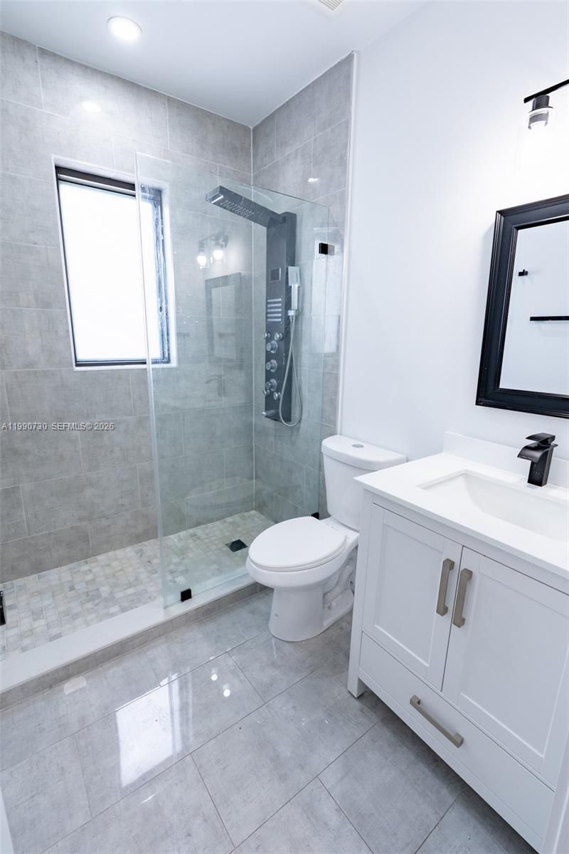 2100 SW 6th St, Miami, FL 33135 Photo