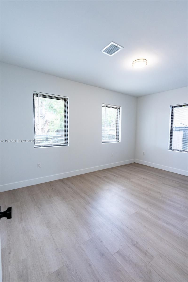 2100 SW 6th St, Miami, FL 33135 Photo