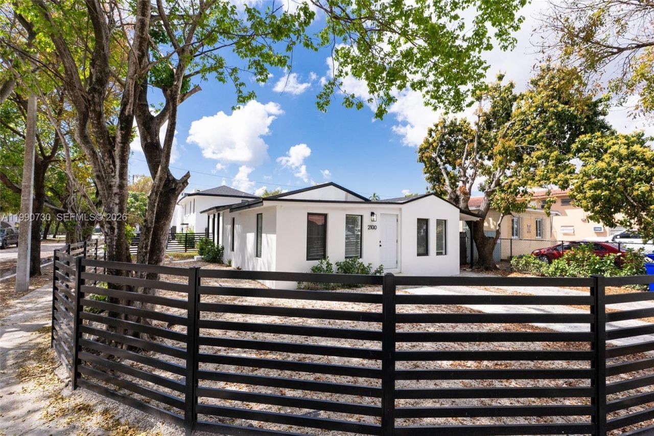 2100 SW 6th St, Miami, FL 33135 Photo